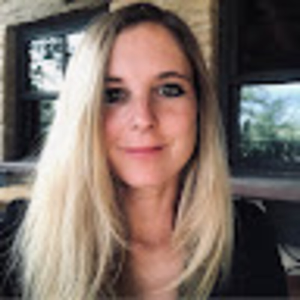 Meet your Posher, Elisa